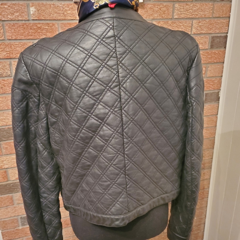 Leather jacket - Picture 2 of 6